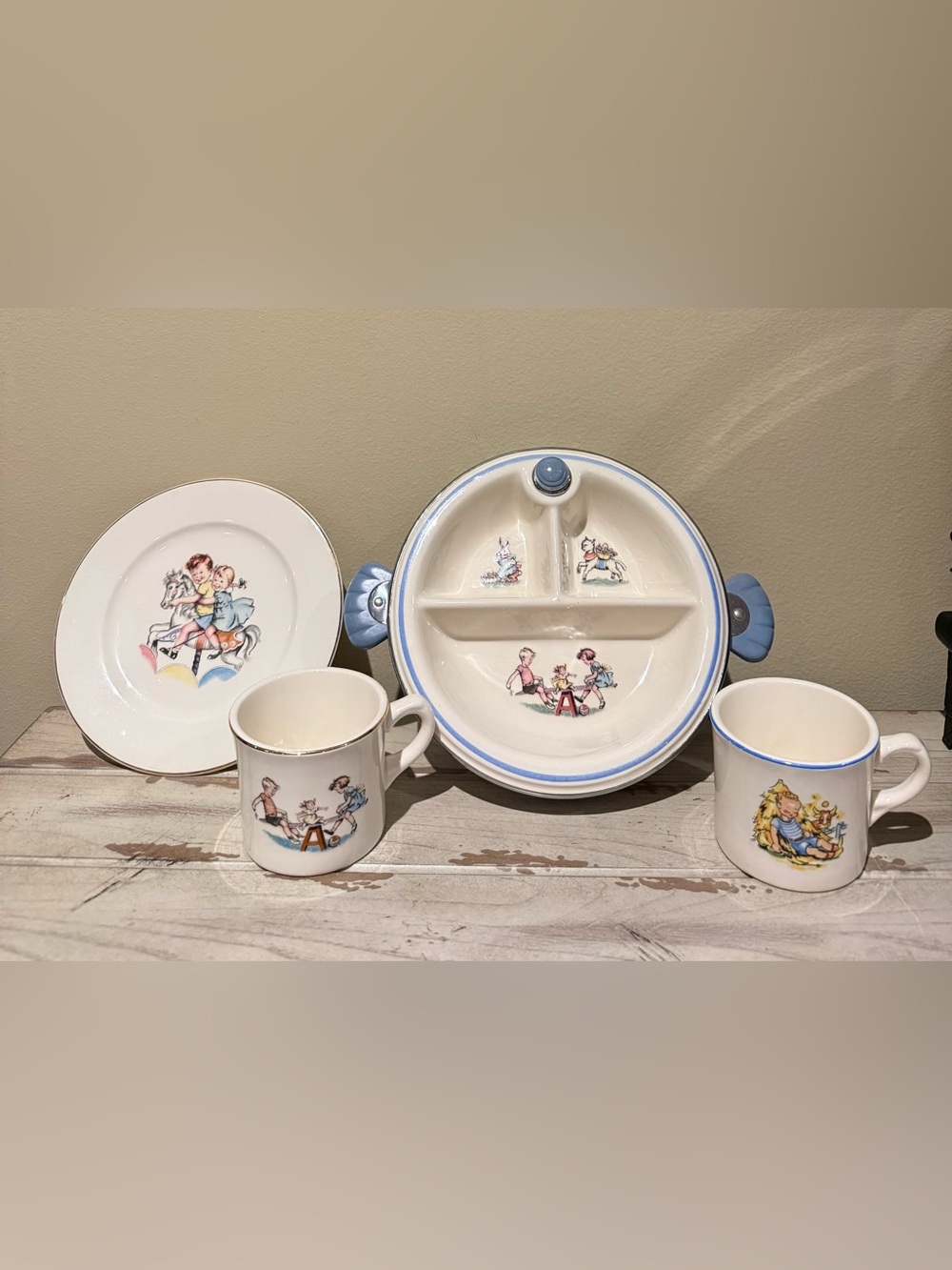 Vtg Salem China 23K Gold Children’s Plate Mug & 1944 Bartsch Warming Dish Set